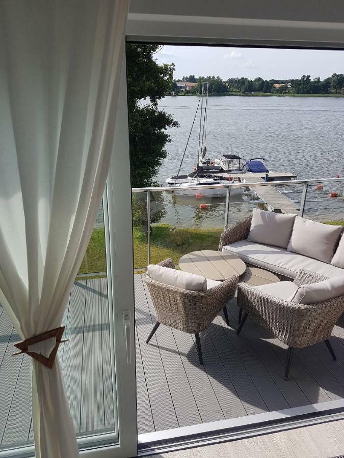 Apartament Z Widokiem Na Jezioro Apartment Ридзево Екстериор снимка